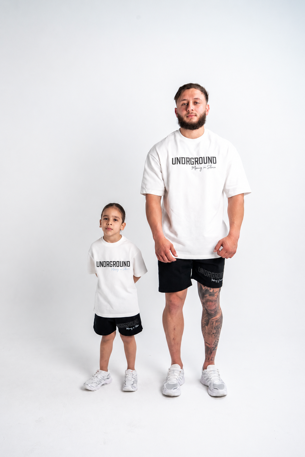 MOVING IN SILENCE TEE x SNOW/BLACK