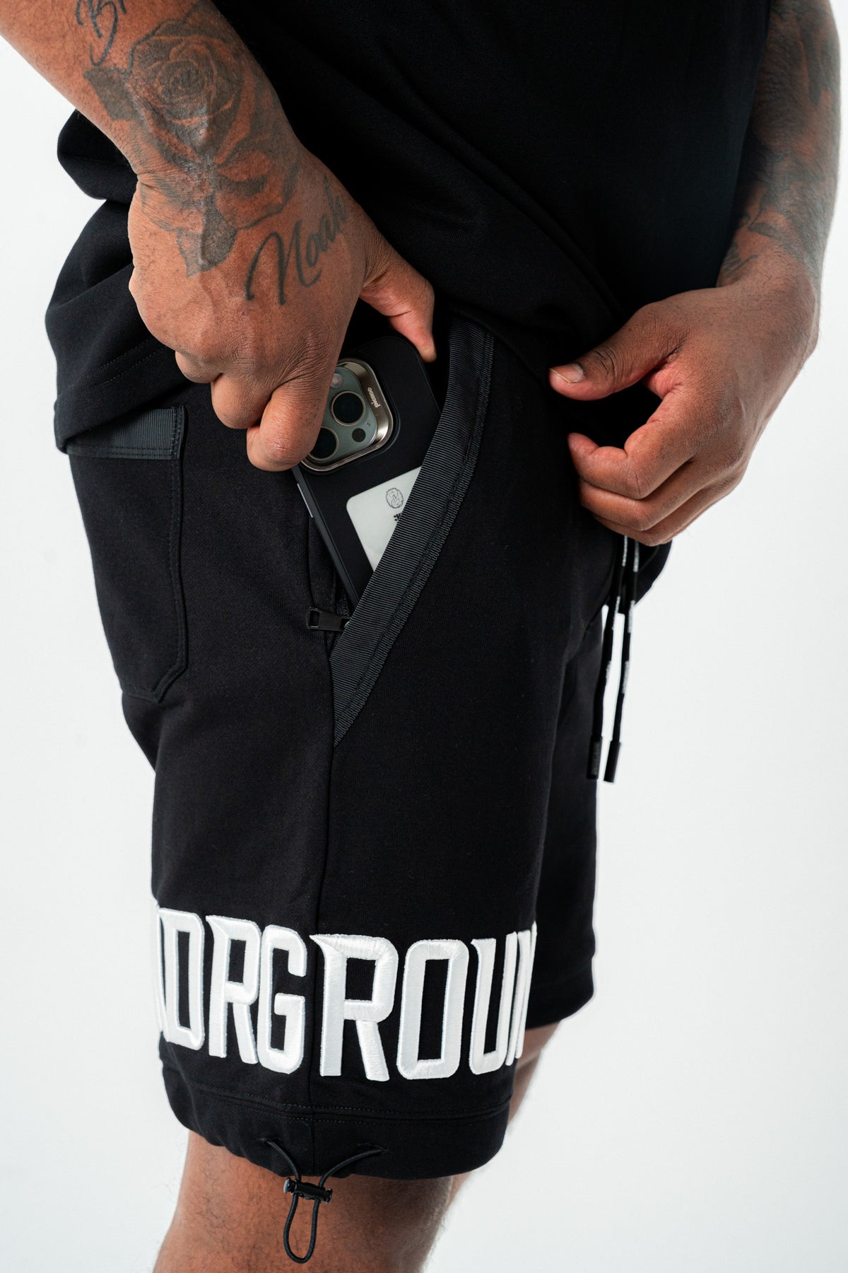 EMPIRE SHORTS- (BLACK/WHITE)