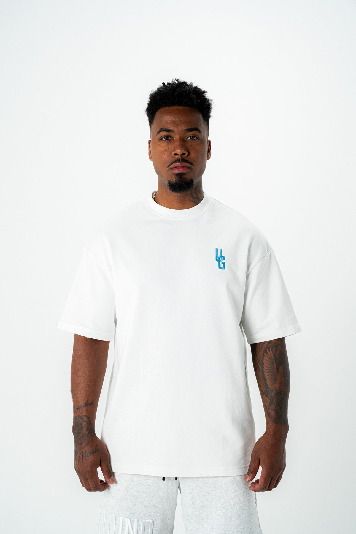 EMPIRE TEE- (WHITE/BLUE)