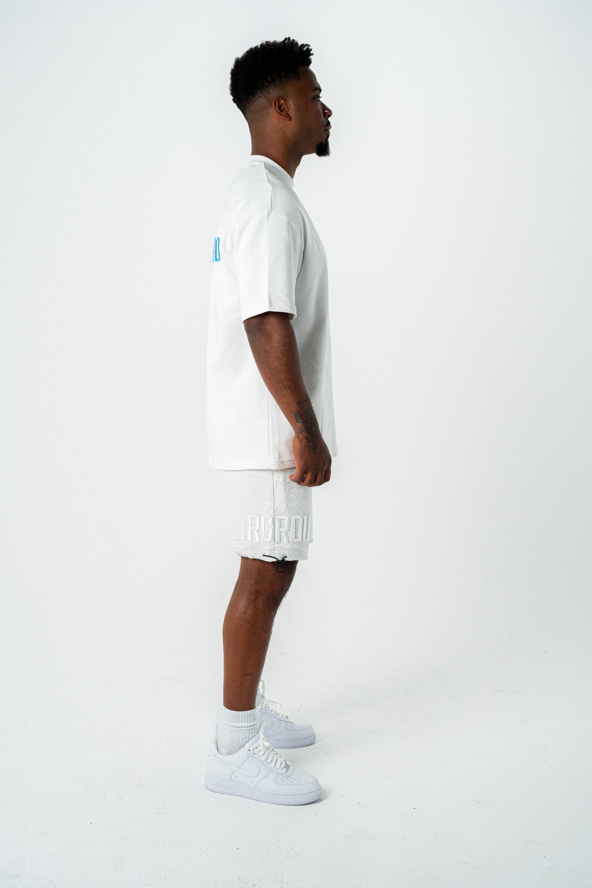 EMPIRE TEE- (WHITE/BLUE)