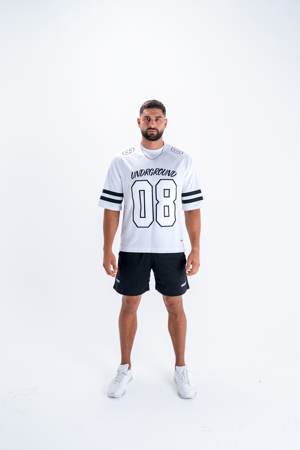 MOVING IN SILENCE MESH SHORTS x BLACK