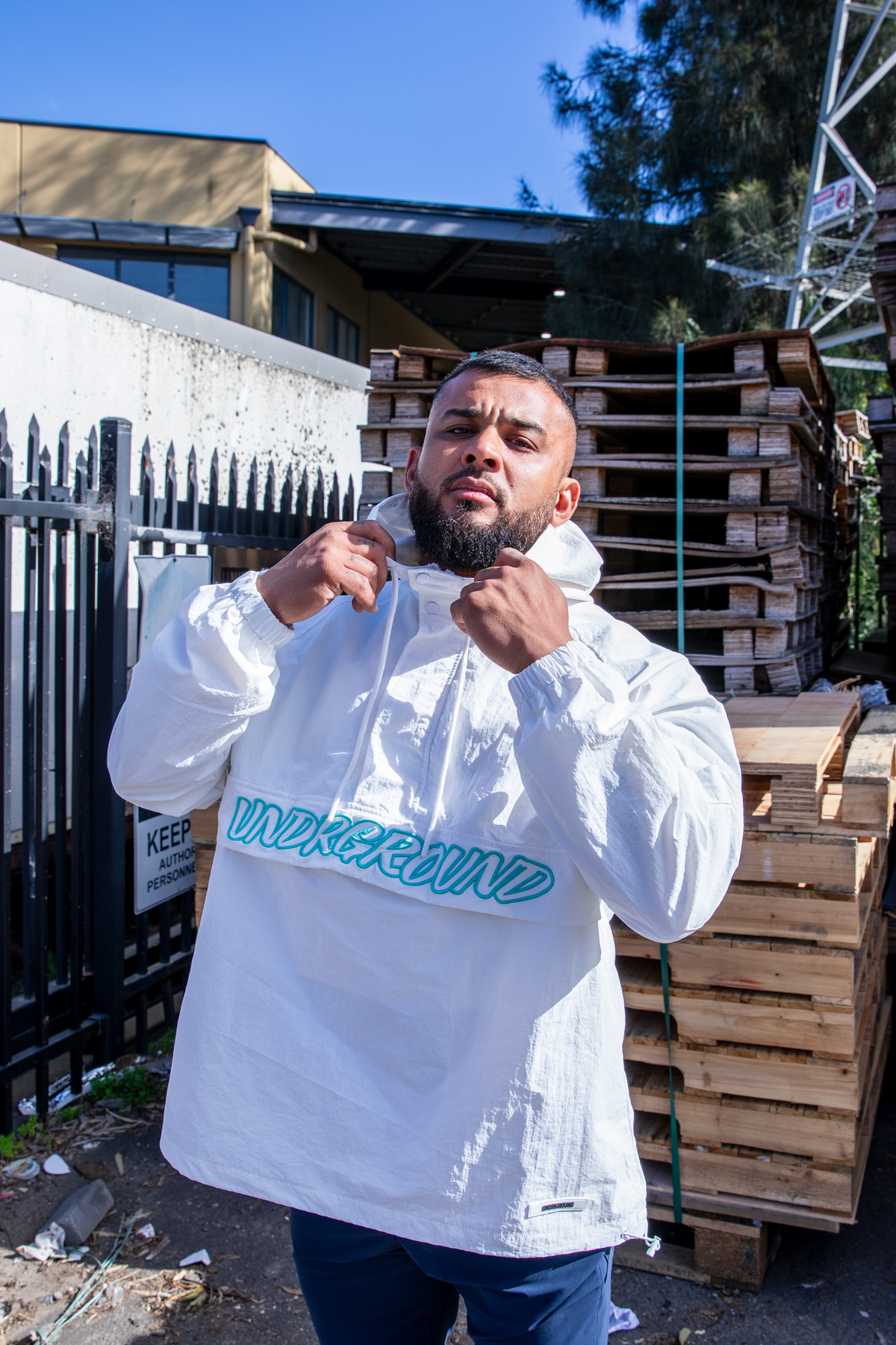 HEAVYWEIGHT WINDBREAKER X WHITE/TIFFANY