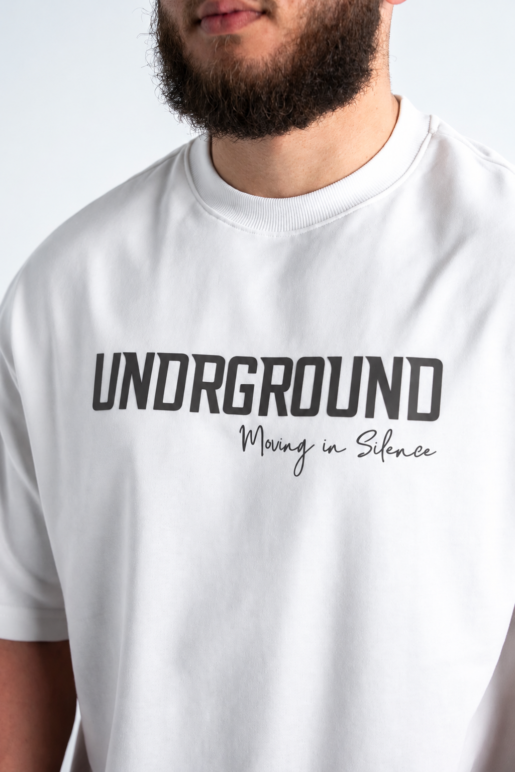 MOVING IN SILENCE TEE x SNOW/BLACK