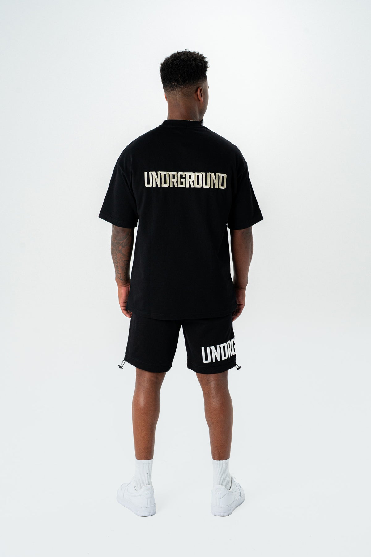 EMPIRE SHORTS- (BLACK/WHITE)