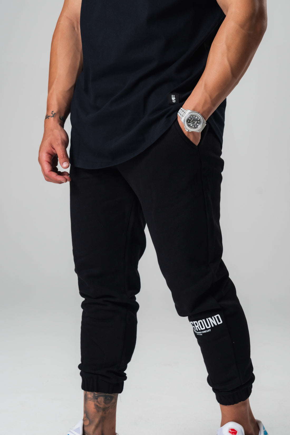 Oversized Cuffed Joggers x Black