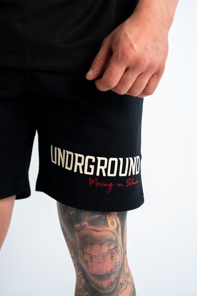 MOVING IN SILENCE SHORTS x BLACK/CREAM