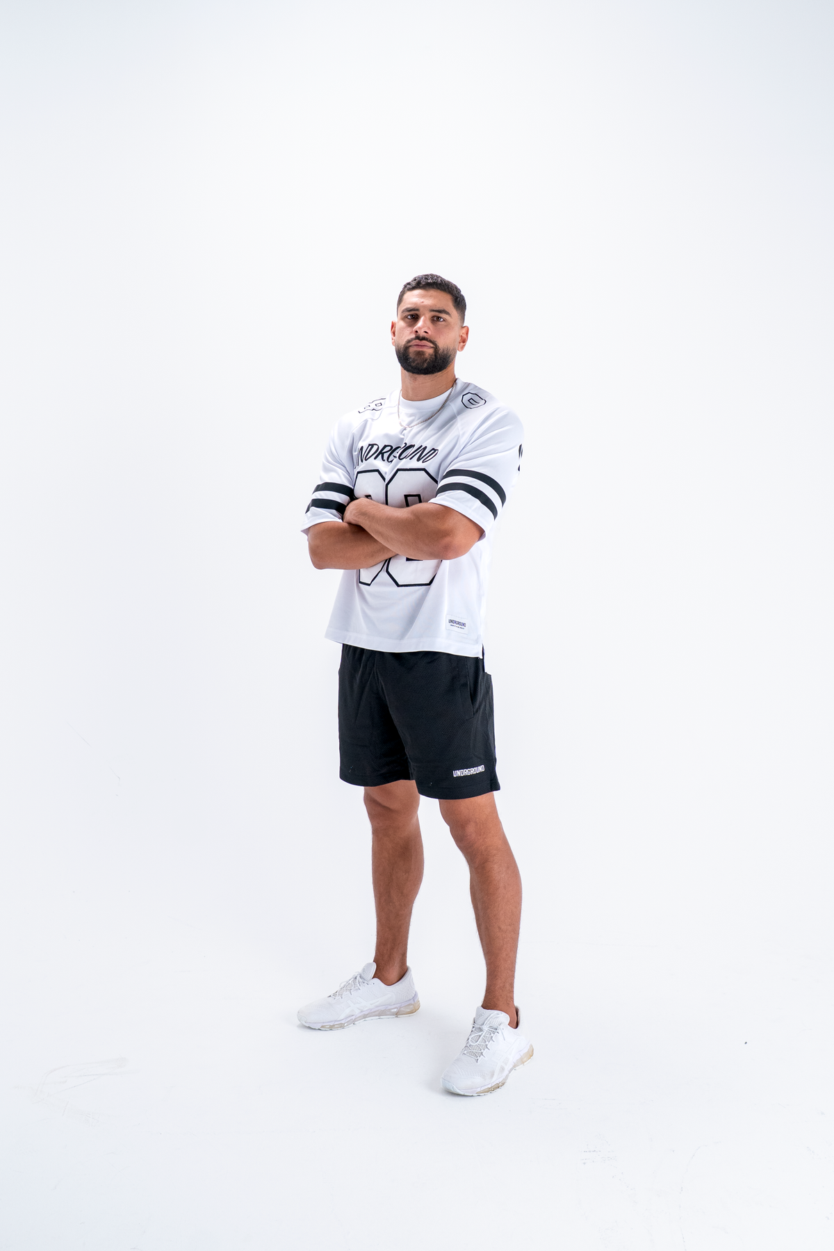 MOVING IN SILENCE MESH SHORTS x BLACK