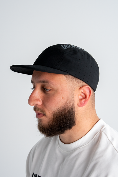 UNDRGROUND CORE PERFORMANCE CAP x BLACK