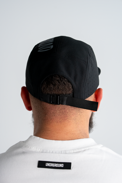 UNDRGROUND CORE PERFORMANCE CAP x BLACK