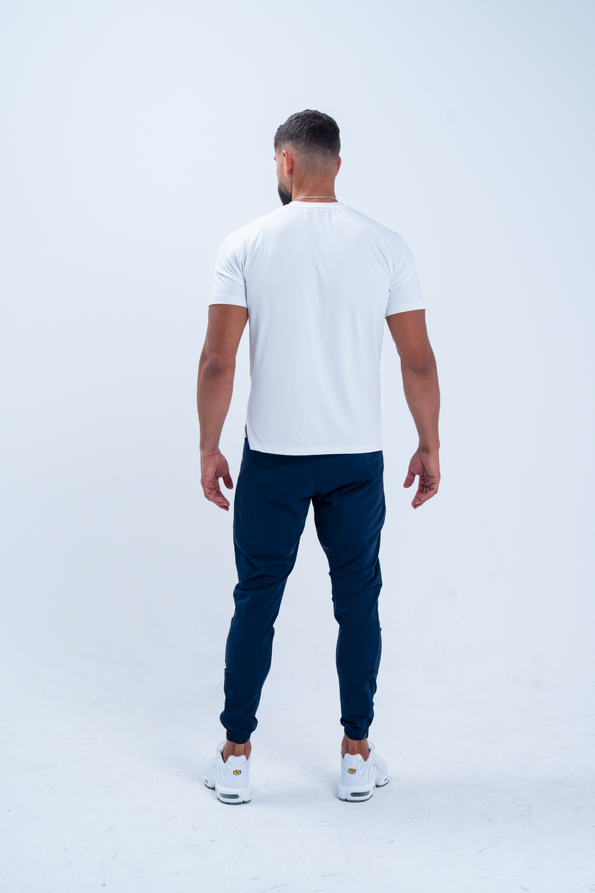 ULTRALIGHT PERFORMANCE SHIRT x WHITE