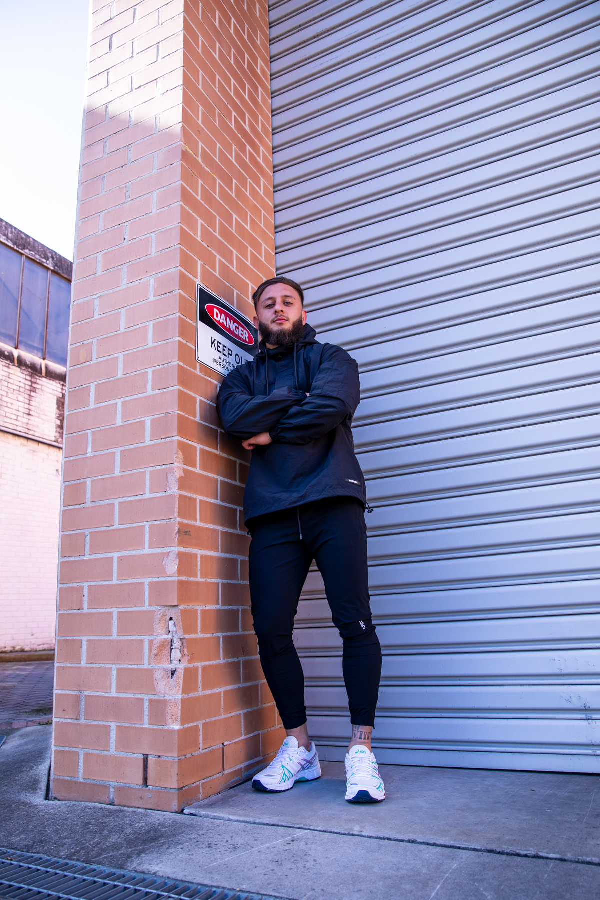 HEAVYWEIGHT WINDBREAKER X BLACK