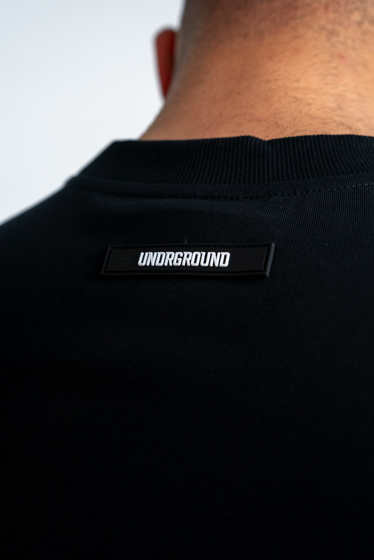 MOVING IN SILENCE TEE x BLACK/CHARCOAL