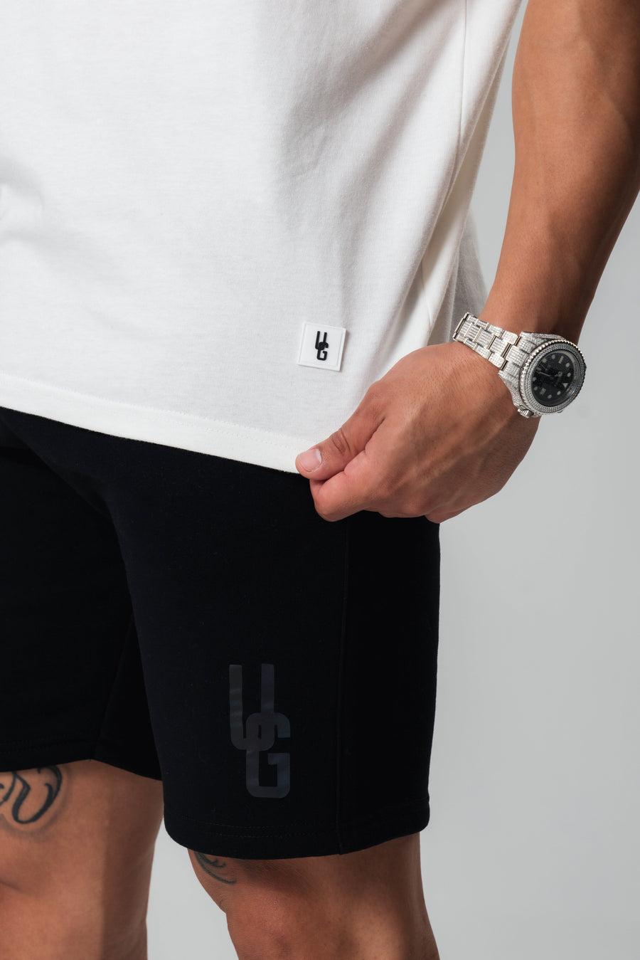 Black Cotton Shorts x Reflective Print